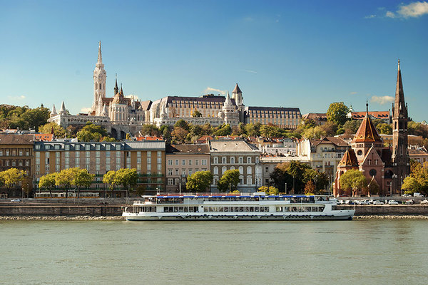 Das Bild zeigt den Gellert in Budapest.