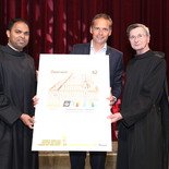 Auch die offizielle Übergabe der Sonderbriefmarke der Österreichischen Post AG durch Ing. Jörg Pribil an die Brüder stand am Programm.