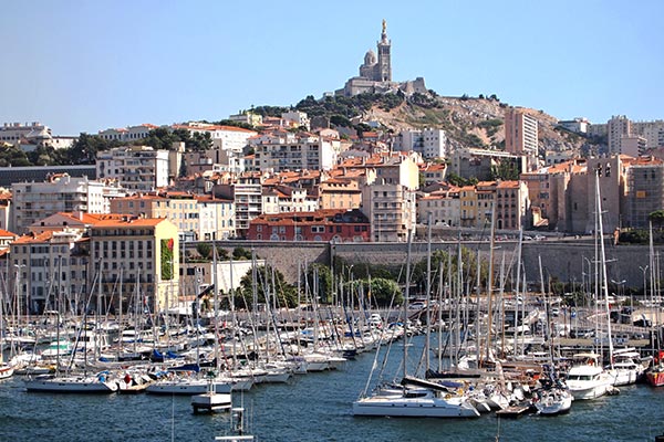 Blick auf den alten Hafen von Marseille / Tiia Monto, CC BY-SA 3.0 , via Wikimedia Commons Das Bild ist ein Link zum Artikel über den Inklusionskongress in Marseille.