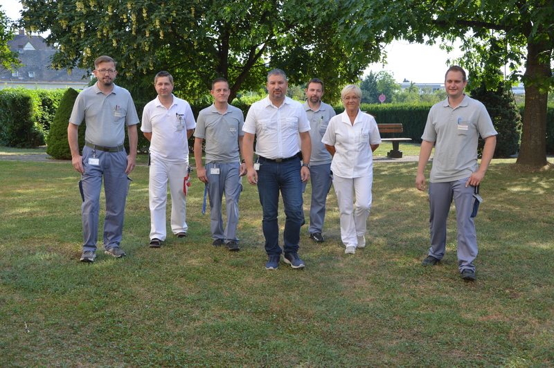 Ing. Jürgen Kugi mit seinem Team