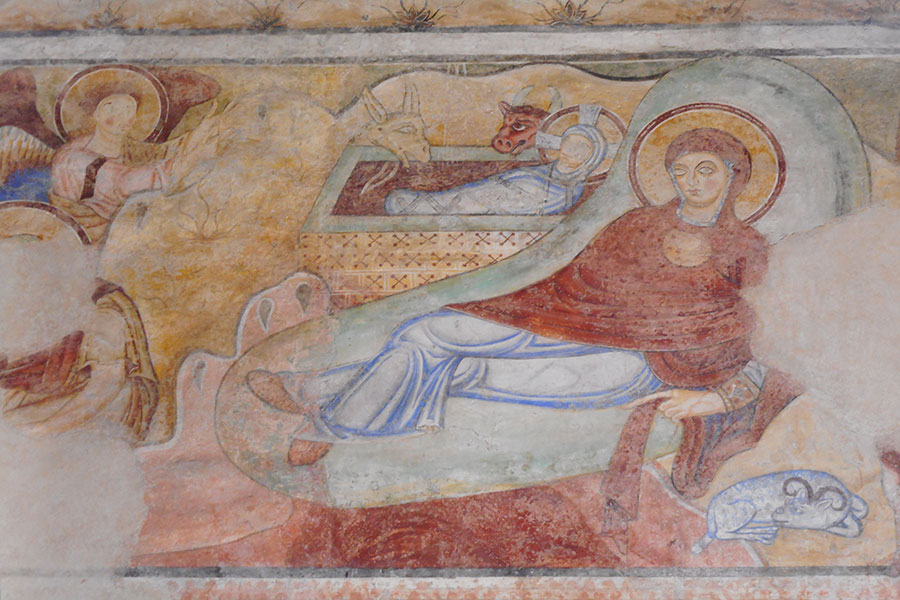 Beeindruckende-Freske-Granatapfel-Magazin-12-2023-Barmherzige-Brueder / Barmherzige Brüder/Granatapfel Das Bild zeigt eine Freske mit Maria, Jesus in der Krippe und einem Engel.