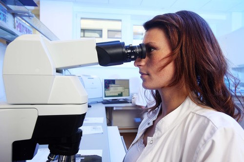 Mitarbeiterin des Labors