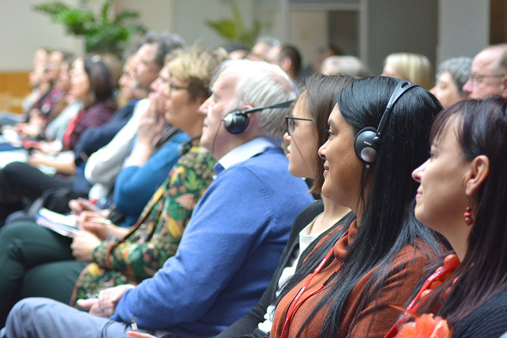 Teilnehmende am Fachkongress DEAF+