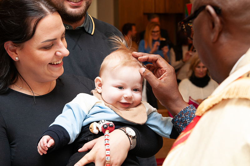 Kindersegnung Pfarrer Joseph Tombert 