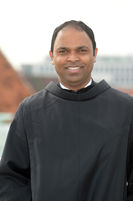 Das Bild zeigt Frater Saji Mullankuzhy.