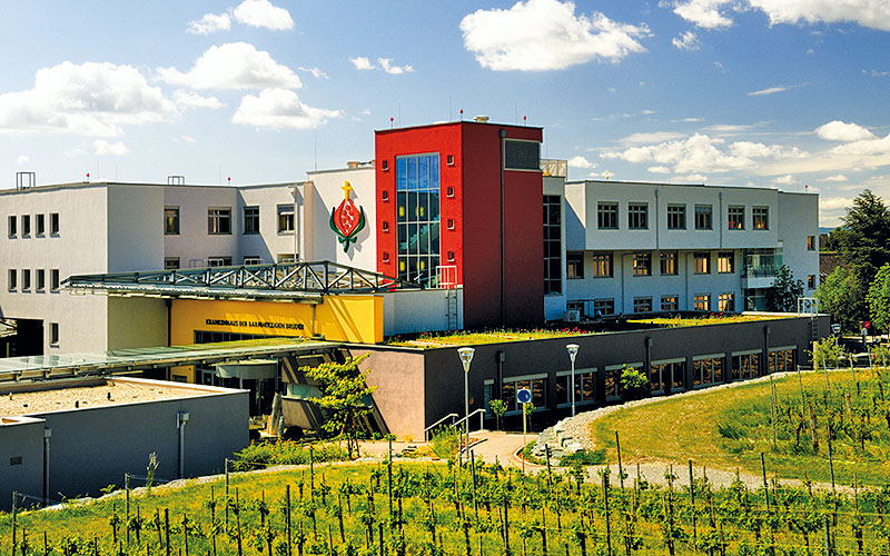 Das Bild zeigt das Krankenhaus Eisenstadt.