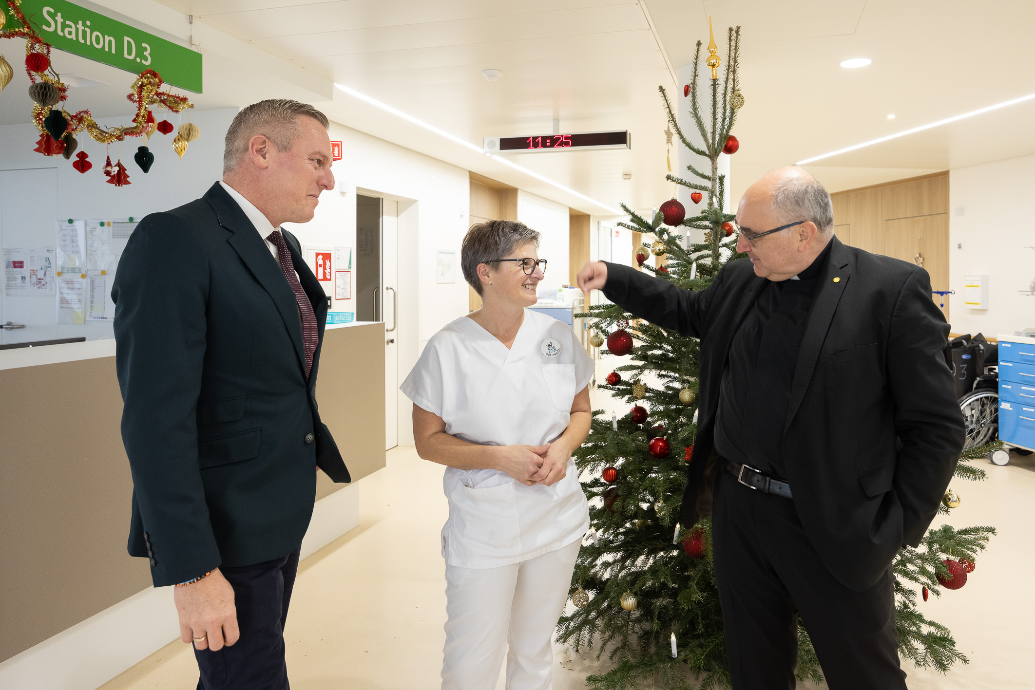 Bischof Krautwaschel und Landeshauptmann Kunasek zu Besuch Barmherzige Brüder Graz