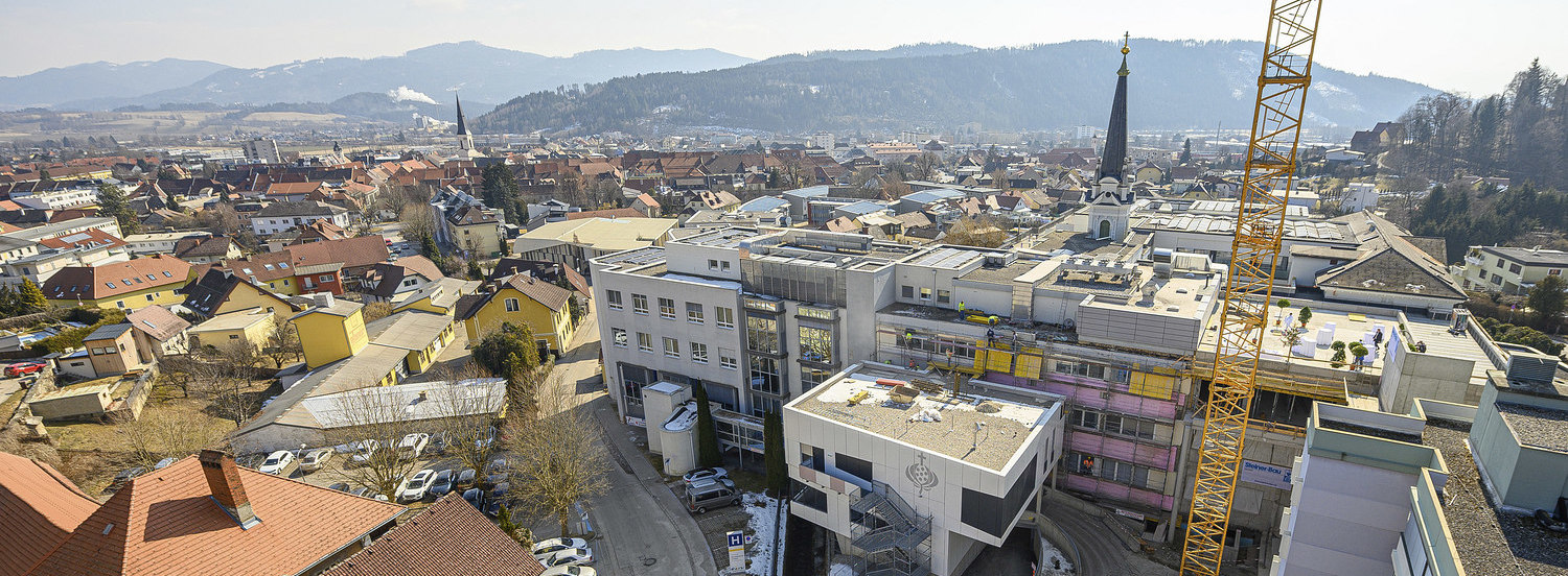 Fotograf Thomas Hude, Krankenhaus der Barmherzigen Brüder St. Veit/Glan, 7.3.2022, Gleichenfeier, Zubau