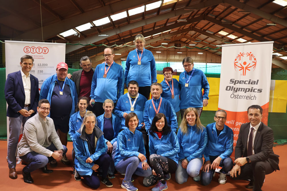 Gruppenbild / Barmherzige Brueder Gruppenbild der Sportler*innen aus Kainbach