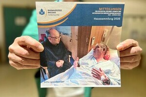 Mit der Haussammlung werden Spenden für die Versorgung der mittellosen Patient:innen gesammelt. 