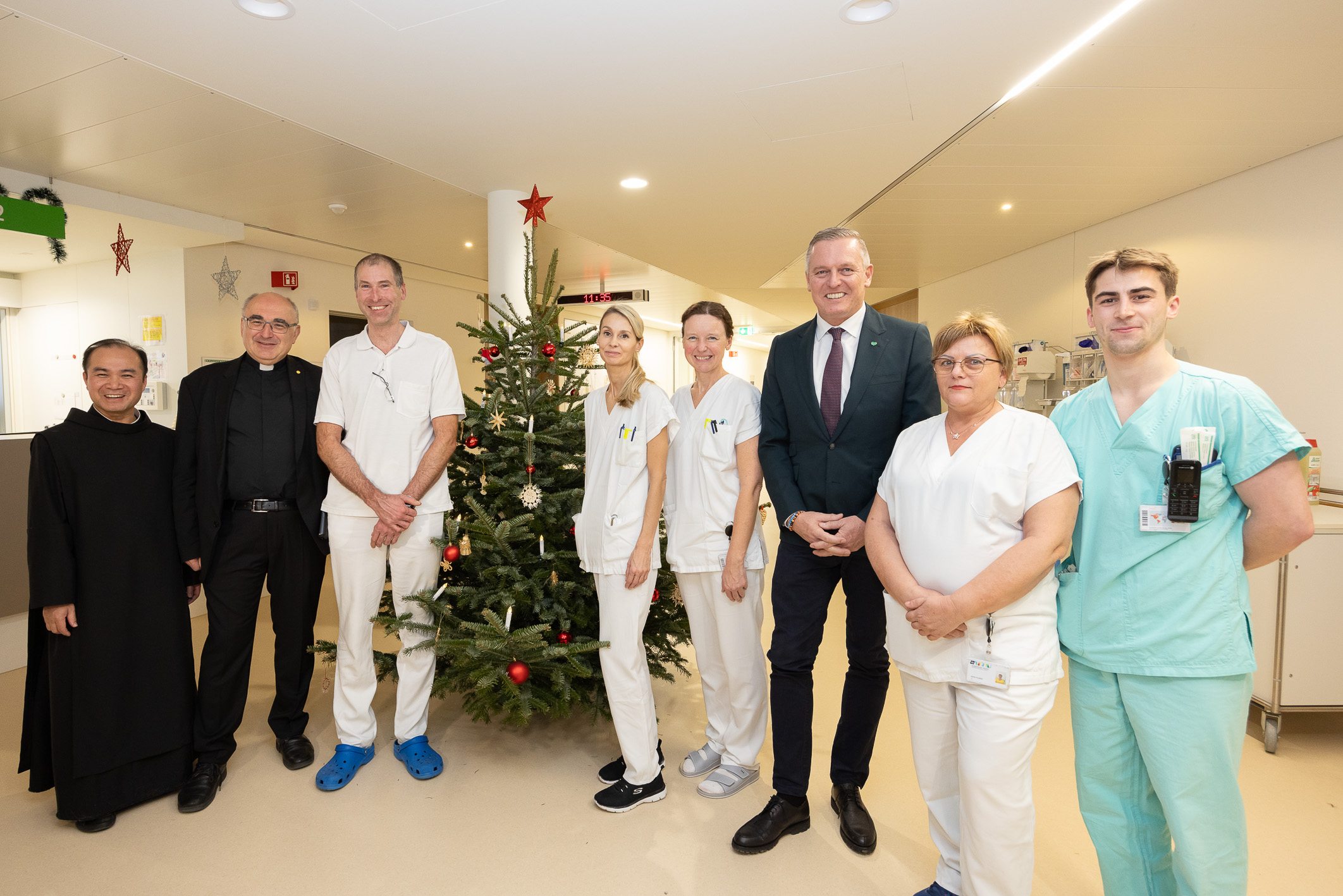 Bischof Krautwaschel und Landeshauptmann Kunasek zu Besuch Barmherzige Brüder Graz
