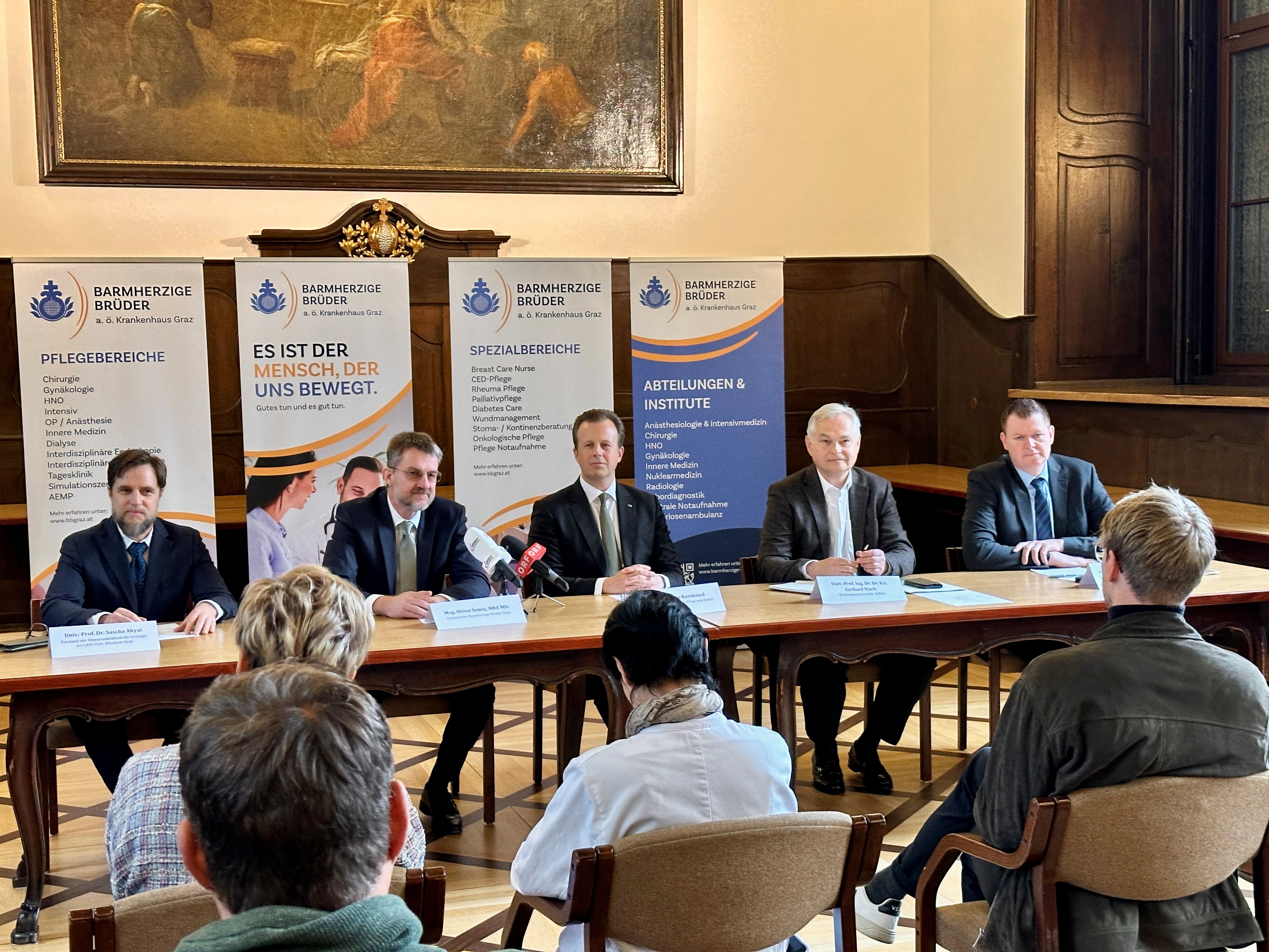 KAGes und Barmherzige Brüder Urologie / BarmherzigeBrüder v.l.n.r. Univ.-Prof. Dr. Sascha Ahyai (Vorstand der Universitätsklinik für Urologie am LKH-Univ. Klinikum Graz), Mag. Oliver Szmej, MBA MSc (Gesamtleiter Barmherzige Brüder Graz), Dr. Karlheinz Kornhäusl (Landesrat für Gesundheit, Pflege und Kultur),