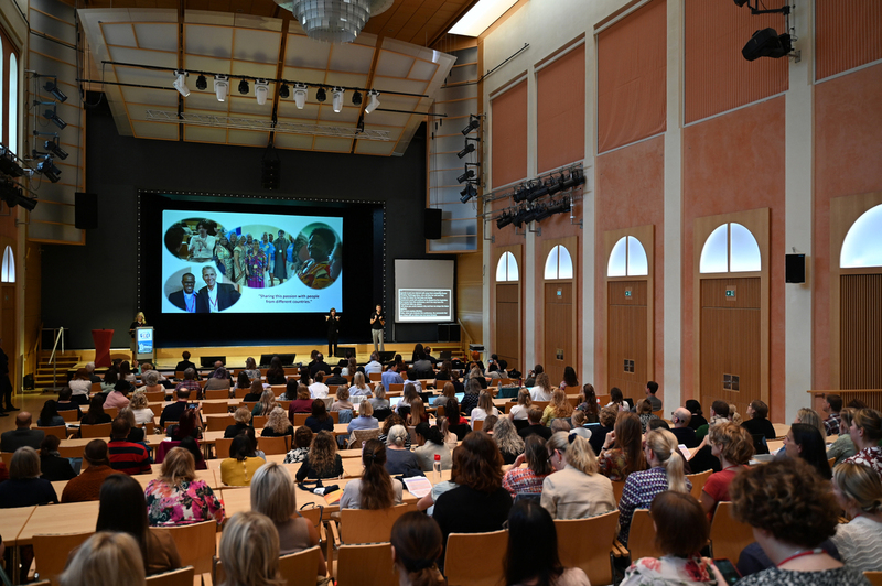 Mehr als 300 internationale Teilnehmer:innen diskutierten beim 7. FCEI-DHH-Kongress in Bad Ischl über die Zukunft der familienzentrierten Frühintervention.