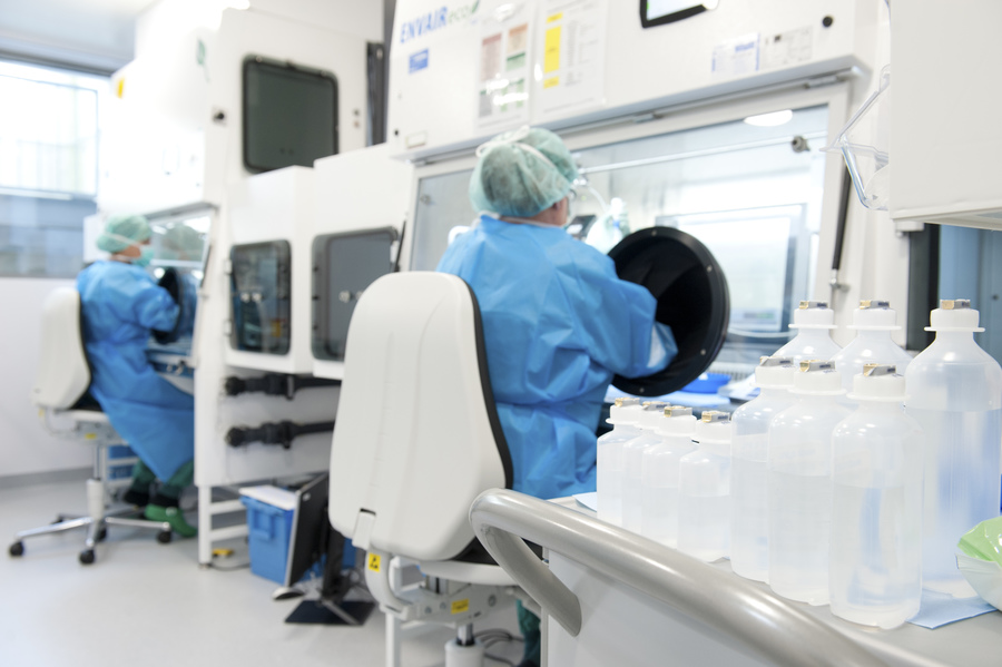 STUDIOHORST, HORST BERNHARD