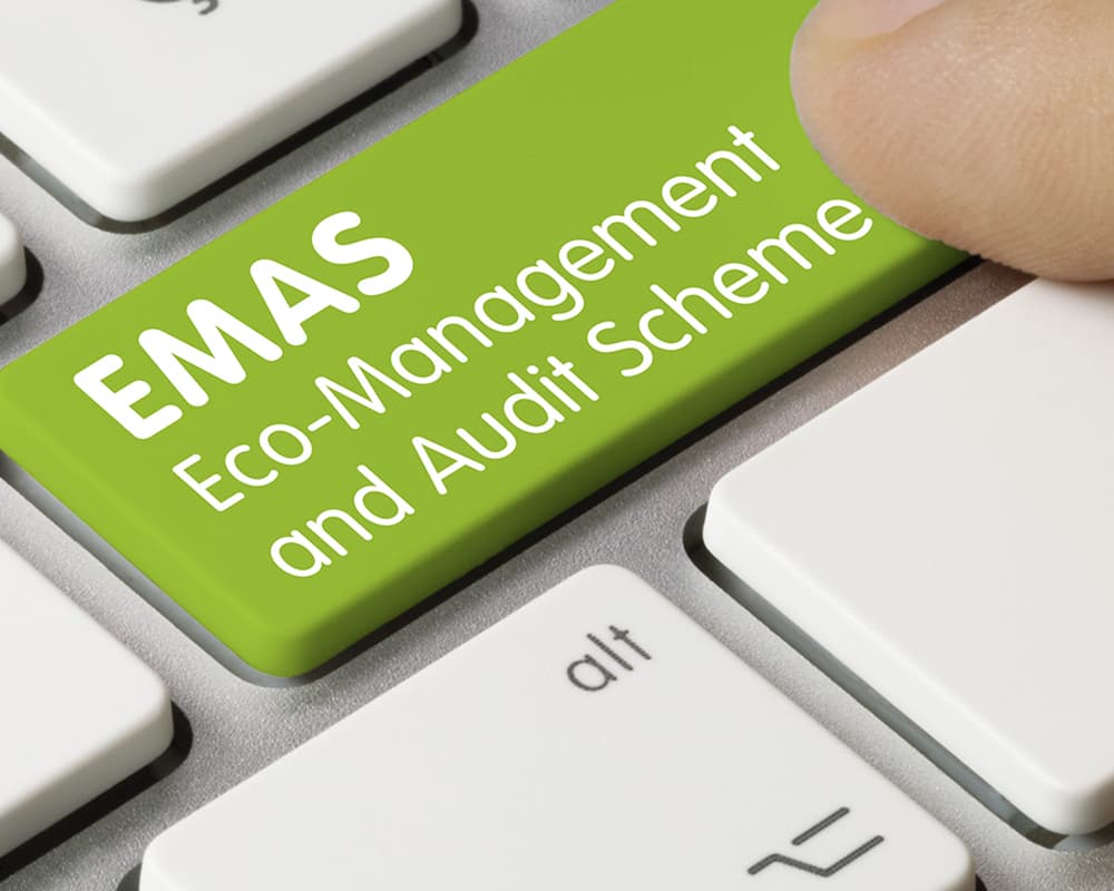 Taste einer Tastatur mit der Aufschrift EMAS. / Clipdealer Das Bild zeigt eine Taste einer Tastatur mit der Aufschrift EMAS.