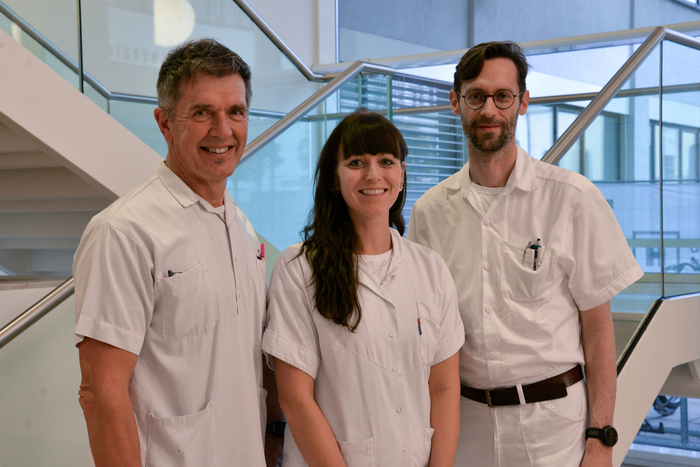 v. li nach re: Diätologe Josef Wiesinger, Leitung Ernährungsteam, Diätologin Helga Freyenschlag BSc, Dr. Clemens Marischler, Oberarzt an der Internen Abteilung der Barmherzigen Brüder Linz