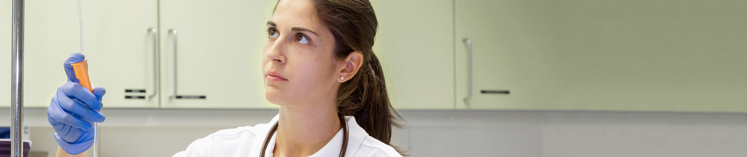 Das Bild zeigt eine Famulantin.