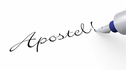 Das Bild zeigt eine Feder, mit der soeben das Wort 'Apostel' geschrieben worden ist.