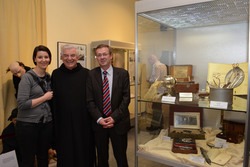 ÄDir. Dr. Katharina Reich, Pater Prior Paulus Kohler OH und Kfm. Dir. Günter Pacher, C: Krankenhaus der Barmherzigen Brüder Wien