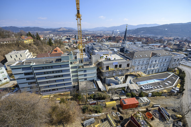 (C) Thomas Hude, Thomas Hude Fotograf Thomas Hude, Krankenhaus der Barmherzigen Brüder St. Veit/Glan, 7.3.2022, Gleichenfeier, Zubau