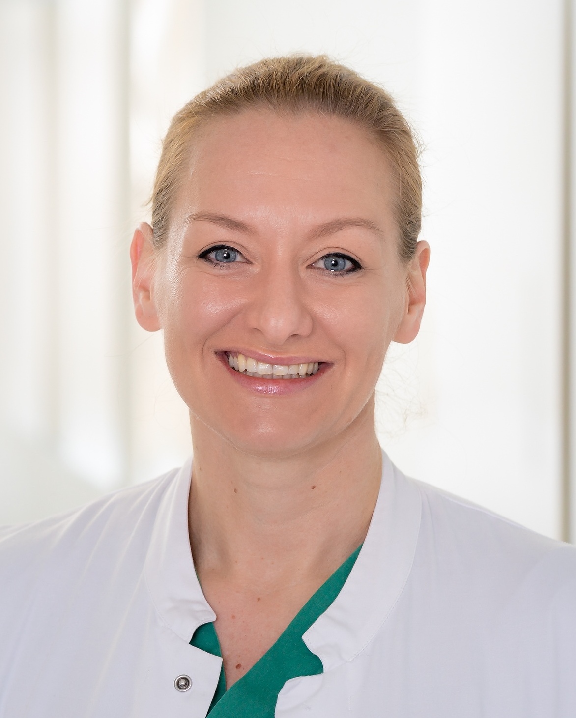 Ass. Dr. Elisabeth Kirchner, MBA