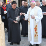 Seine Exzellenz Weihbischof DDr. Helmut Krätzl segnete die neue Statue.