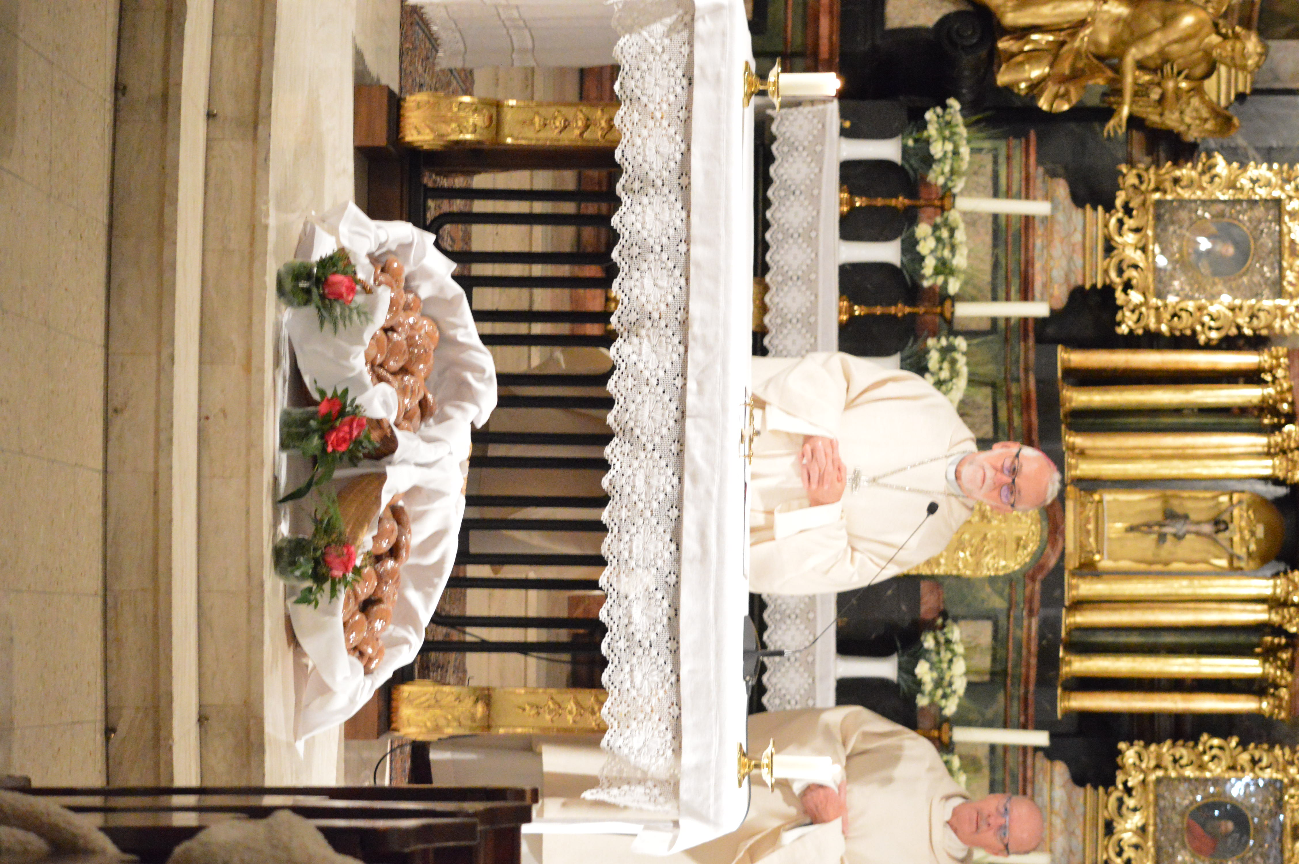 Bischof bei der Segnung