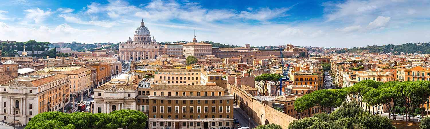 Das Bild zeigt ein Panorama von Rom.