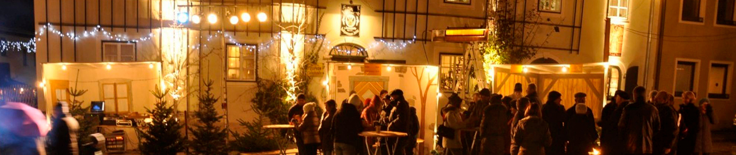 Besondere Atmosphäre vor dem Gerstlhaus genießen