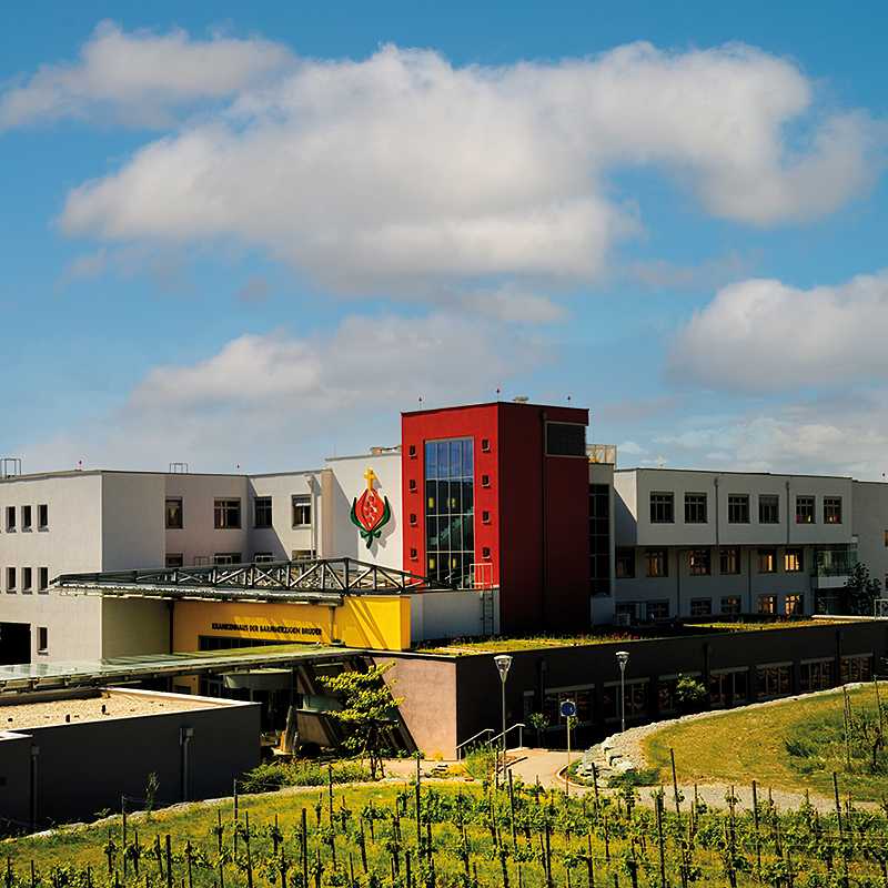 Das Bild zeigt das Krankenhaus der Barmherzigen Brüder Eisenstadt.