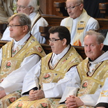 In der Mitte: Frater Jesús Etayo Arrondo OH, Generalprior des Hospitalorden des hl. Johannes von Gott