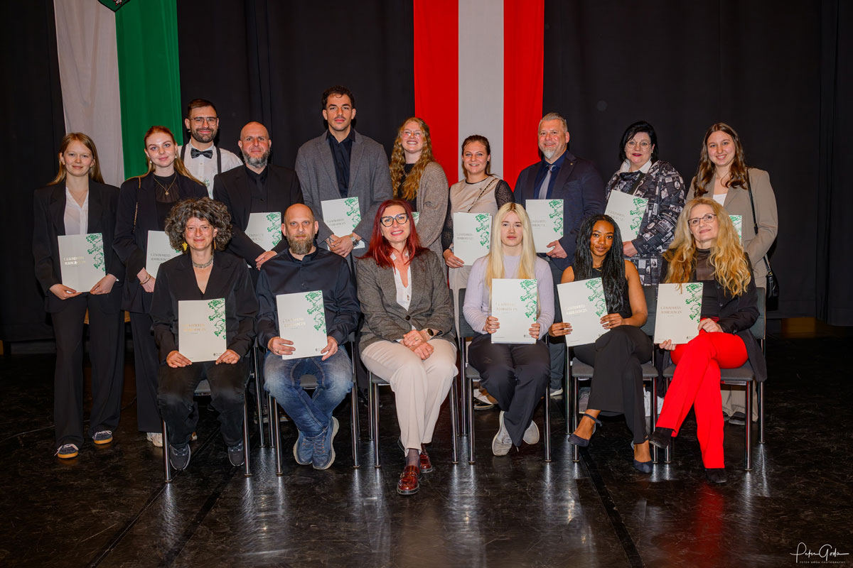 Zeugnisfoto des fünften PA Lehrganges der Barmherzigen Brüder - Steiermark