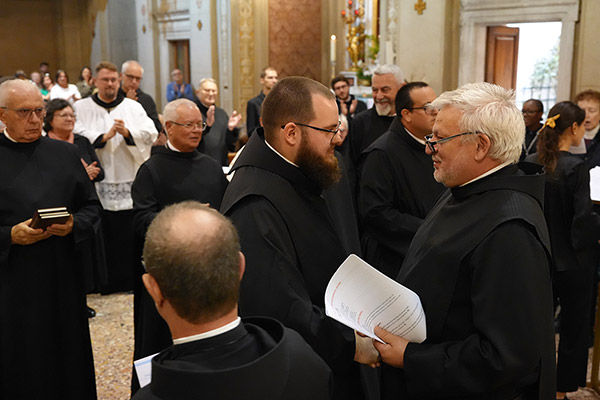 Feier der Einfachen Profess in Brescia / Barmherzige Brüder Das Bild ist ein Link zum Artikel.