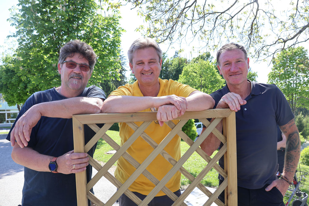 Auch für die Mitarbeiter*innen ist das traditionelle Maibaumaufstellen jedes Jahr wieder eine Freude.