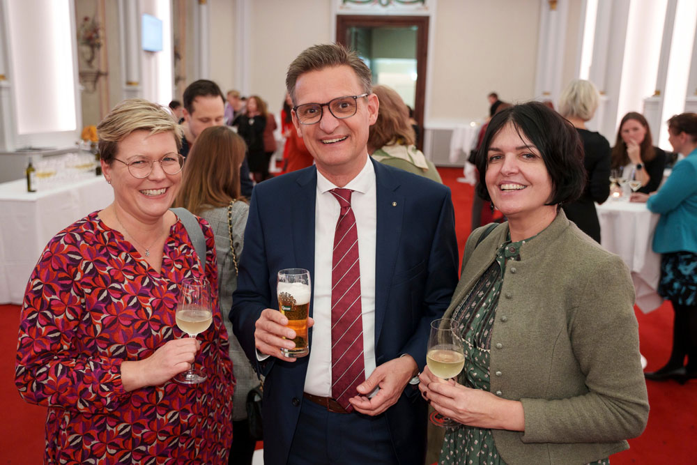 Die Verleihung bot auch die Gelegenheit  für Vernetzungsgespräche. ©Gesundheitsfonds/Loske 