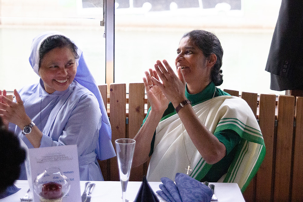 Gute Stimmung herrschte bei der Schifffahrt an Bord der MS Vindobona.