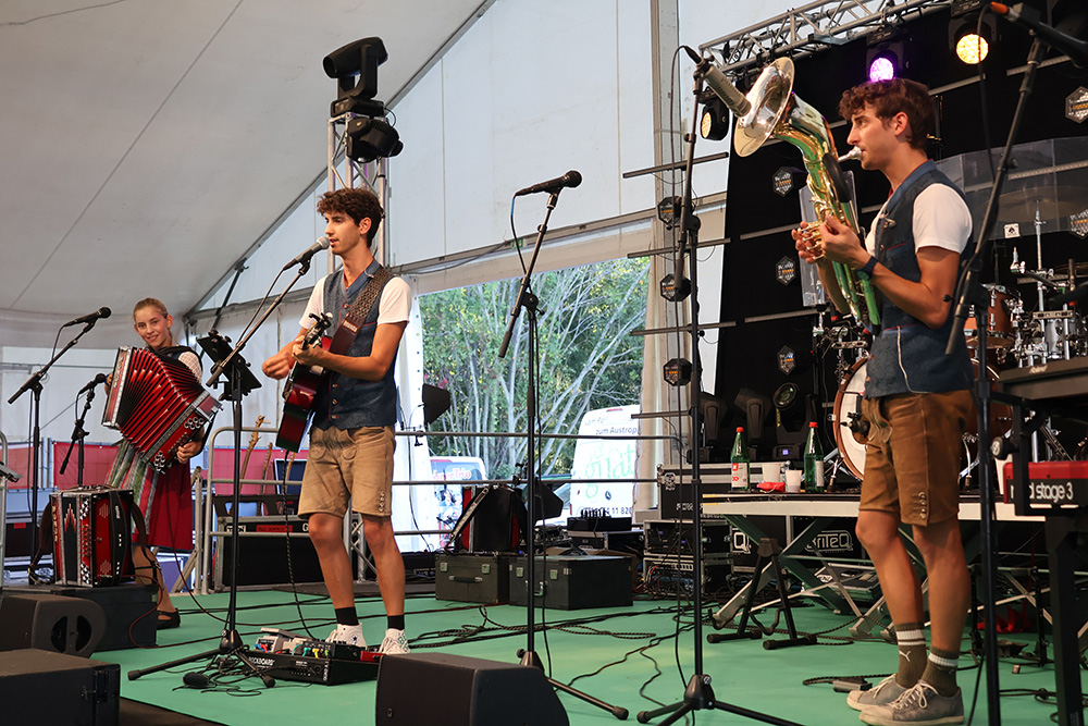 Das Mißebner Trio sorgte für flotte Unterhaltung.