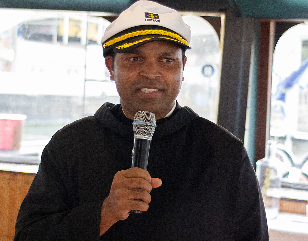 Pater Provinzial Saji Mullankuzhy OH, sac. im Rahmen  seiner Ansprache. 