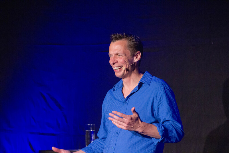  Benefizkabarett am 24. April mit Klaus Eckel