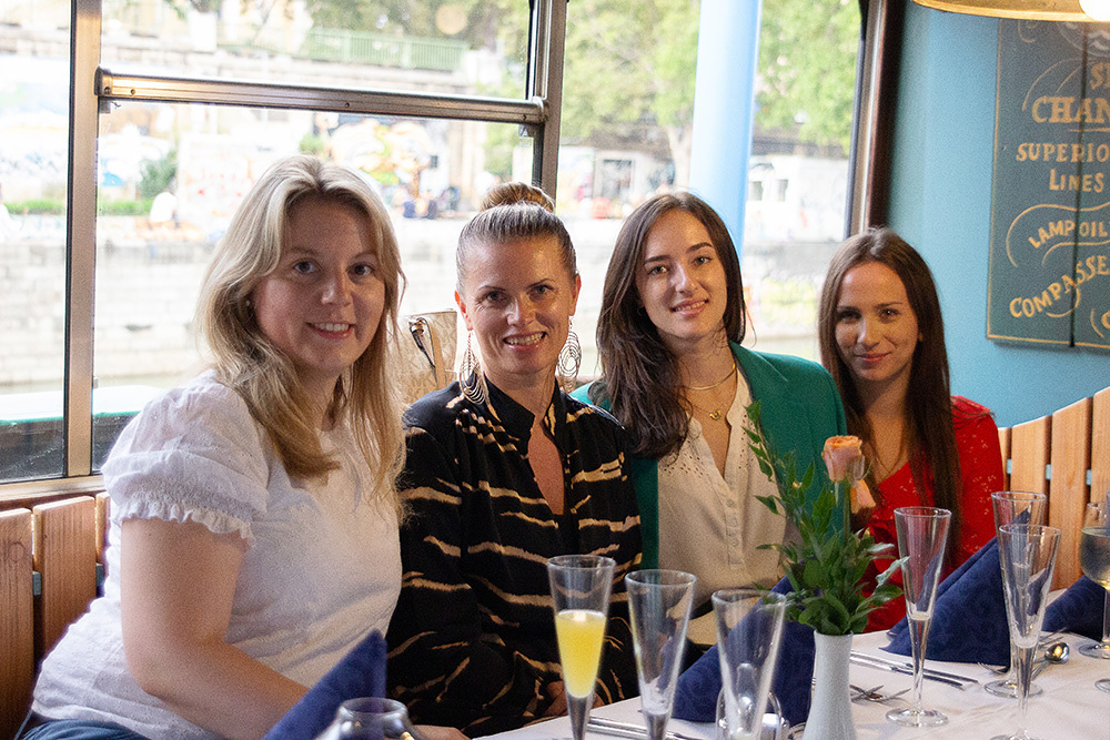 Gute Stimmung herrschte bei der Schifffahrt an Bord der MS Vindobona.