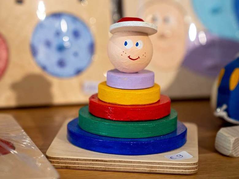 Kinderspielzeug - Steckspiel für Kleinkinder