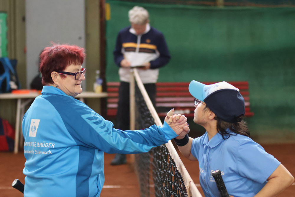 Karin Liebmann (Lebenswelten Steiermark) und Silvia Hochmüller (Caritas OÖ - St. Pius) nach einem harten Match