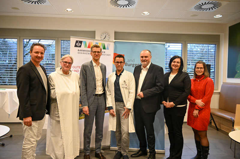 Prim. Dr. Martin Wehrschütz, Pater Prior Daniel Katzenschläger, GF Dir. Robert Maurer, Prim. Dr. Peter Zarits, LH Hans-Peter Doskozil, PDir Stv. Susanne Wukovatz, KDir. Vaness Krupka