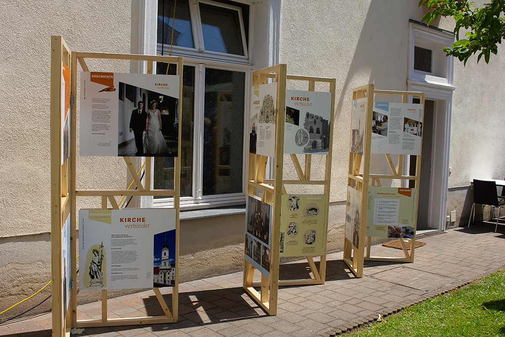 Beim Hausfest wurde auch die Ausstellung "Kirche verbindet - 400 Jahre Klosterkirche der Barmherzigen Brüder Wien" gezeigt.