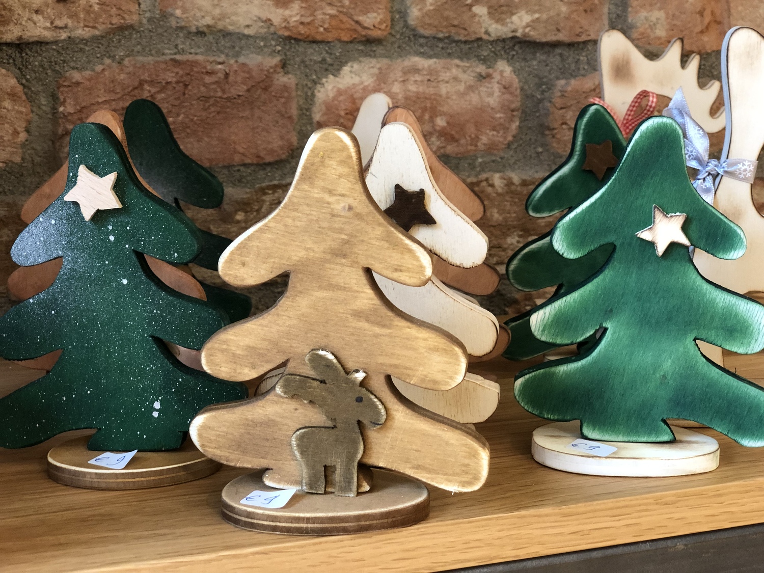Weihnachtsbäume aus Keramik 
