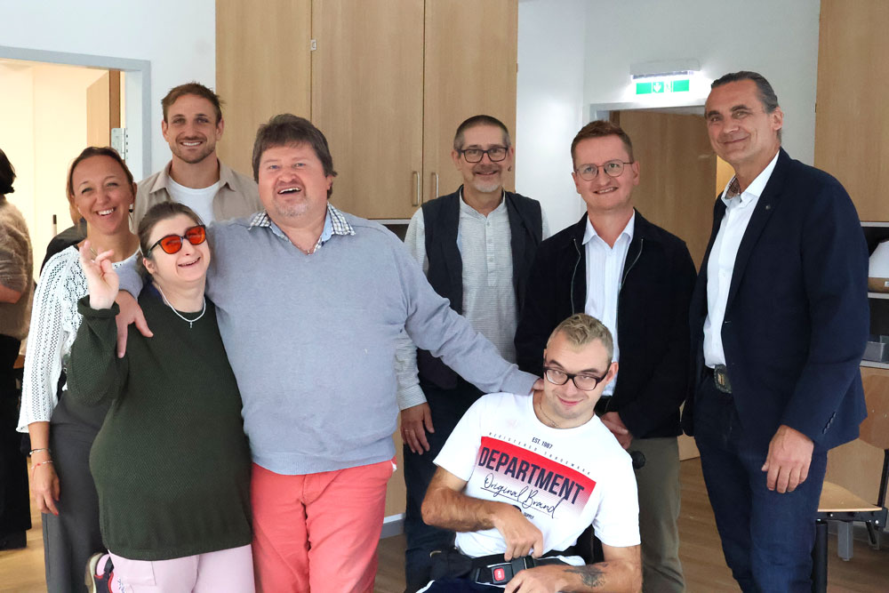 Auch ein Teil des Teams der Lebenshilfe Fürstenfeld war zur Eröffnung gekommen.