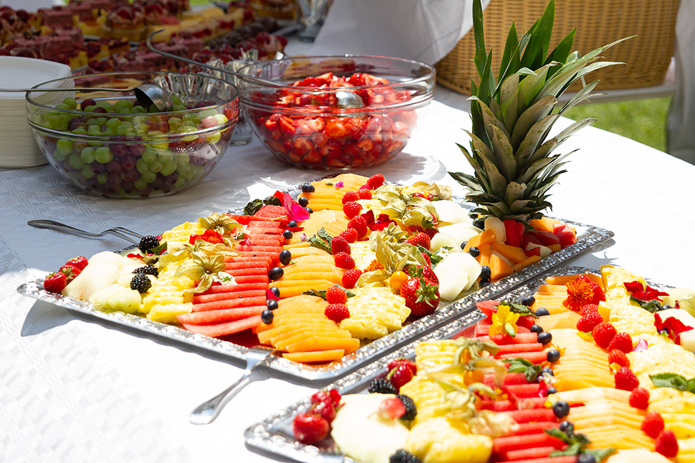 Nach der Festmesse wurden wir im Klostergarten kulinarisch von der Krankenhausküche verwöhnt.