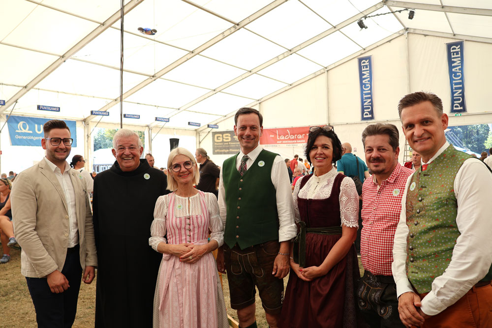 Bürgermeister Ing. Matthias Hitl, Frater Paulus Kohler, 2.te Landtagspräsidentin Gabriele Kolar, Nationalratsabgeordneter Mag. Ernst Gödl, Kaufmännische Direktorin der Lebenswelten Steiermark Mag. Manuela Dank, Landtagsabgeordneter Udo Hebesberger un