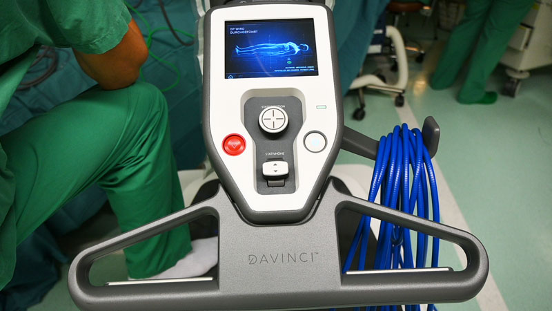 Anzeige am Operationsroboter